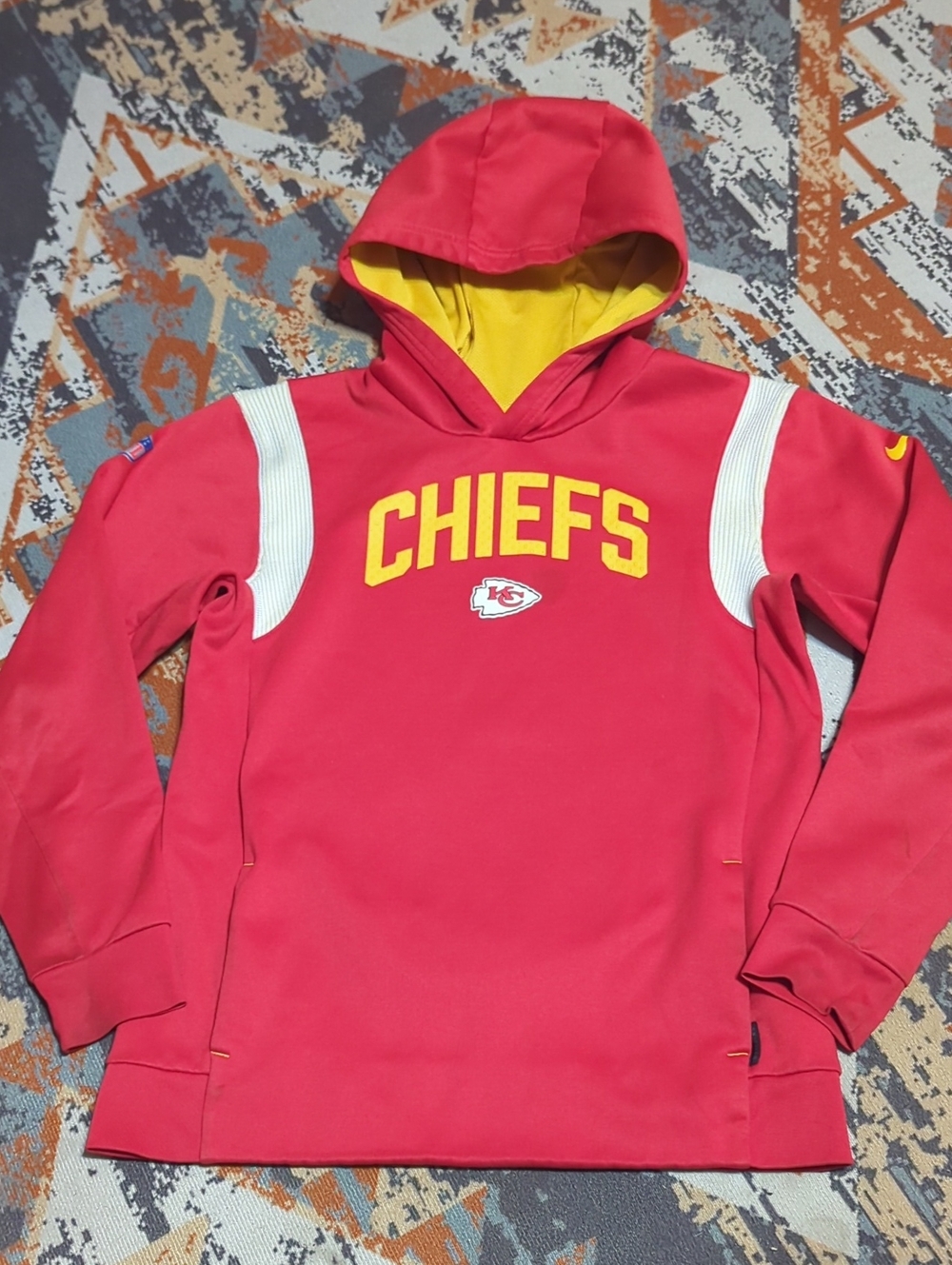 Nike Kansas City Chiefs youth 14-16 Red Sweatshirt Fleece Therma-Fit Long Sleeve